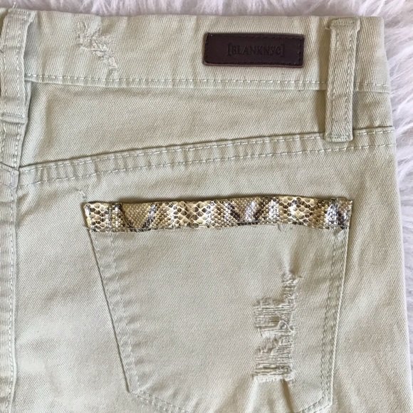 BlankNYC Light Green Distressed Studded Snake Print Trim Mid Rise Skinny Jeans - Picture 8 of 8